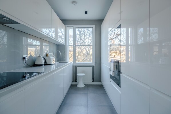 Fridge, microwave, oven, dishwasher