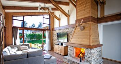 Pirin Golf Superior Villa by SSVR