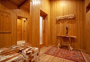 Interior entrance - Pirin Golf Superior Villa by SSVR (Razlog)