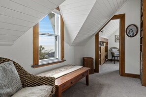 Taulutelevisio, takka, Netflix, suoratoistopalvelut