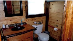 淋浴設備、風筒、提供毛巾、番梘