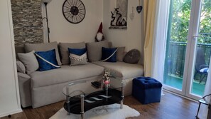 TV - Apartment in Split with Balcony, Air condition, WIFI, Washing machine (4656-1) (Split)