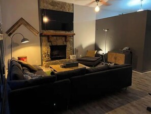 Smart-TV, Kamin