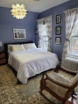 3 bedrooms, iron/ironing board, free WiFi, bed sheets - Historic home near Takoma Metro to DC, shops, restaurants, parks! (Takoma Park)