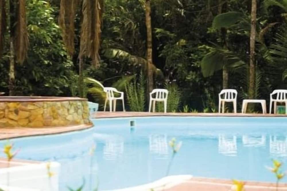 Hotel y Cabañas Costa Real