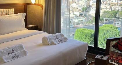 Golden Balcony Hotel