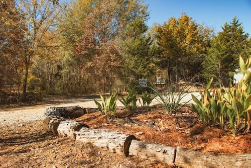 Casita 1 · Great getaway in nature near lakes & shopping. C1