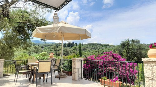 Holiday Home "Nora" with 2 Apartments and Shared Pool - Sea Breeze 1