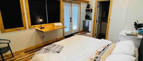 1 chambre, bureau, fer et planche à repasser, Wi-Fi