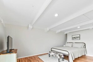 4 bedrooms, free WiFi