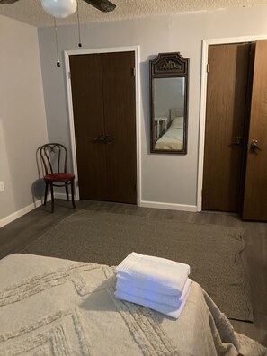 2 bedrooms, WiFi, bed sheets