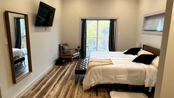 2 quartos, escrivaninha, ferros/tábuas de passar roupa, Wi-Fi