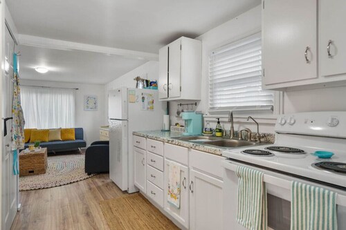 Hemlock Haven Couples Getaway w Beach Access!