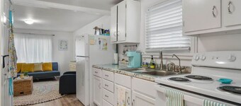 Hemlock Haven Couples Getaway w Beach Access!