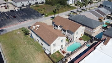 Condo, 2 Bedrooms | Exterior