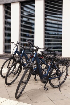 Bicycling - LyvInn Hotel Frankfurt   (Frankfurt)
