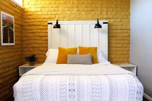 2 bedrooms, desk, iron/ironing board, travel cot