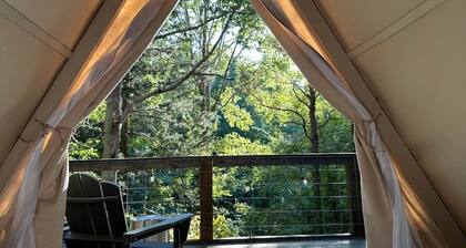 G-1 Glamp in Bohamia - 268 acre forest retreat