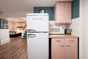 Fridge, microwave, oven, stovetop - Stylish Fremont Suite | Walkable & Pet-Friendly (Seattle)