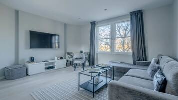 Basic Apartment, Multiple Beds | Interior