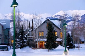 Exterior - Spacious, new townhome in town of Crested Butte (Crested Butte)