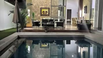 Alberca al aire libre