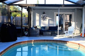 A heated pool - Screened Heated Pool, Game Room near AMI and IMG (Bradenton)