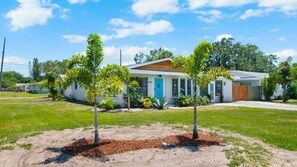 Exterior - Screened Heated Pool, Game Room near AMI and IMG (Bradenton)