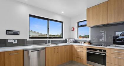 Kate and Harry's - Waiotahe
