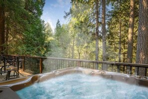 Bain à remous extérieur