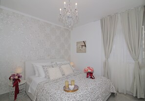 2 camere, accesso a Internet, lenzuola