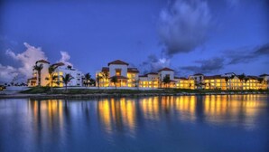 Exterior - Punta Palmera Beach Front with private cold jacuzzI (Punta Cana)