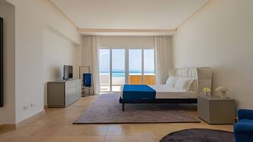 2 bedrooms, iron/ironing board, internet, bed sheets