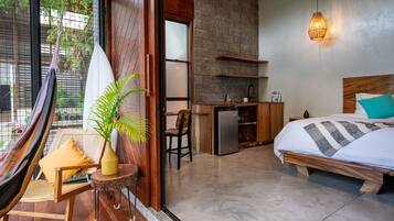 Deluxe Double Room | Minibar, in-room safe, desk, laptop workspace