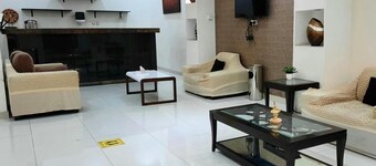 Rehana Al-Worood Khamis Mushait