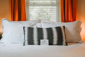 4 slaapkamers, een bureau, reisbedje, wifi