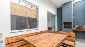 Basic Apartment | Lanai - Apartamento novo com piscina, condomínio Ubatuba (Ubatuba)