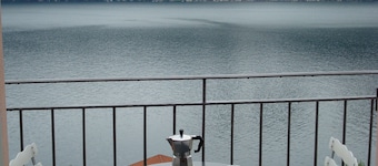Dream view - Spacious apartment with large garden