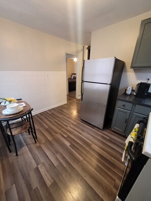 Interior - Cozy one bedroom close to downtown IA and IL with no cleaning fee! (Rock Island)