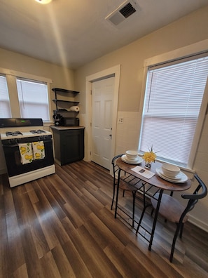 Dining - Cozy one bedroom close to downtown IA and IL with no cleaning fee! (Rock Island)