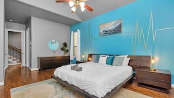 3 bedrooms, iron/ironing board, WiFi, bed sheets