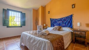 5 makuuhuonetta, vauvan matkasänky, Wi-Fi