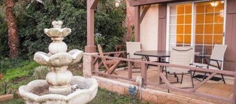 Steps to Ocean with Private Patio Clean Perfect!