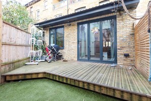 Property grounds - Family Friendly 3 Bedroom Home in Islington (London)