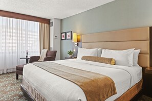Premium bedding, down duvets, in-room safe, desk - The Armon Stamford Hotel & Conference (Stamford)