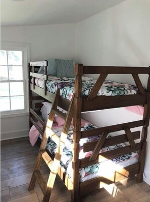 3 bedrooms, WiFi