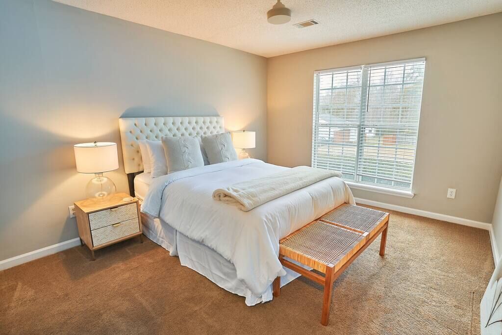 3 bedrooms, iron/ironing board, travel crib, free WiFi