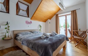 5 多间卧室、客房内保险箱、熨斗/熨衣板、旅行婴儿床