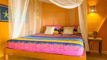 1 sovrum, skrivbord, strykjärn/strykbräda och wi-fi