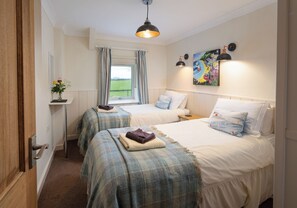 3 bedrooms, iron/ironing board, travel crib, free WiFi